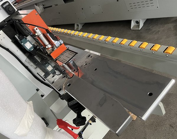 Автоматический кромкооблицовочный станок Filato Optima 515P