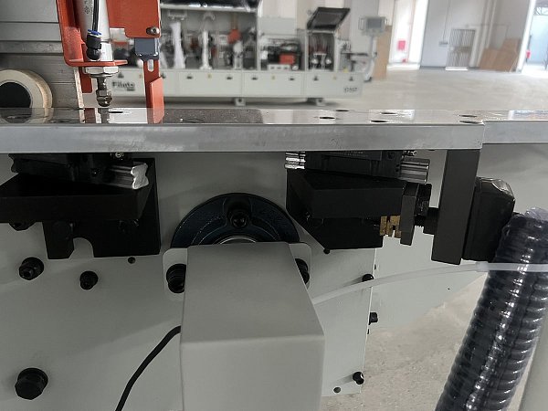 Автоматический кромкооблицовочный станок Filato Optima 515PW