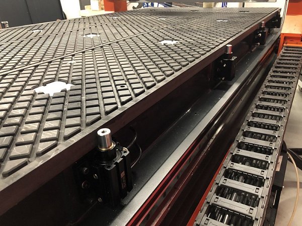 Фрезерно-гравировальный станок с ЧПУ Filato ST 1525 ATV-L