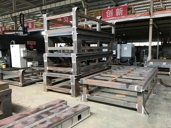 Фрезерно-гравировальный станок с ЧПУ Filato ST 2030 ATV-L DJ