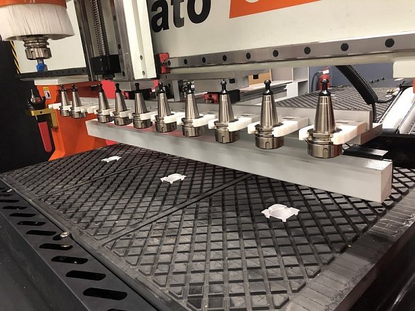 Фрезерно-гравировальный станок с ЧПУ Filato ST 2040 ATV-L