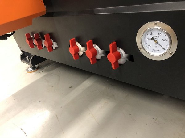 Фрезерно-гравировальный станок с ЧПУ Filato ST 2040 ATV-L