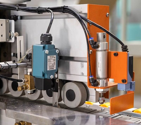 Автоматический кромкооблицовочный станок Filato Automatic 536 UHQLP