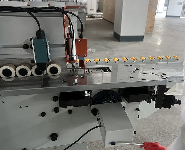 Автоматический кромкооблицовочный станок Filato Optima 515P